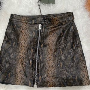 Size 4 croco skirt
